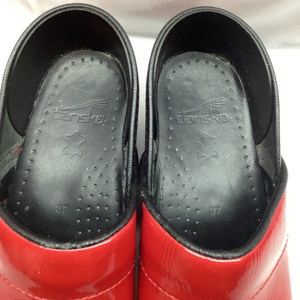 Dansko Professional Red Patent Leather Clogs Womens 37 US6.5 Classic Comfort - Picture 3 of 7